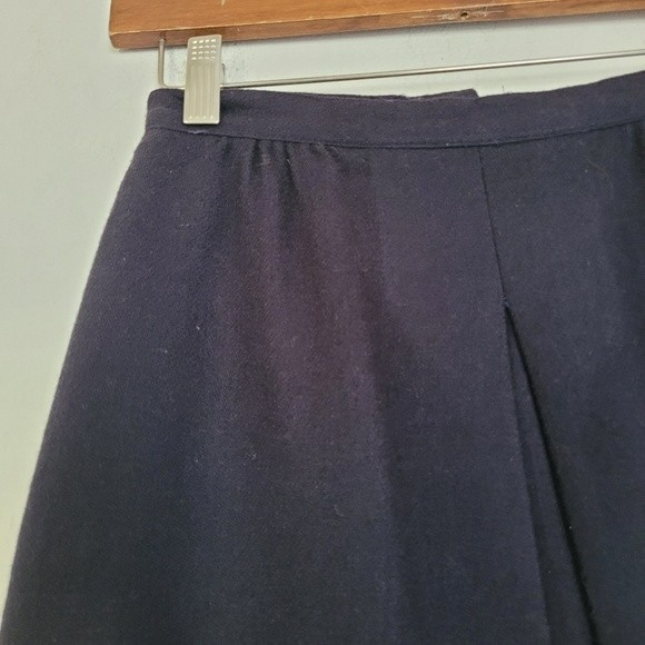 Vintage Woolrich Women's 100% Wool Knee Length Skirt Size 8 Deep Purple - Picture 3 of 11